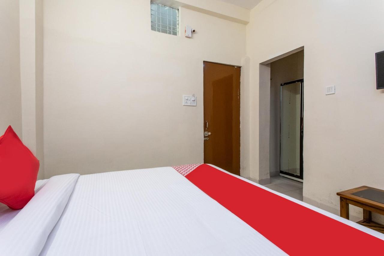 Oyo 18571 Ashoka Hotel Indore