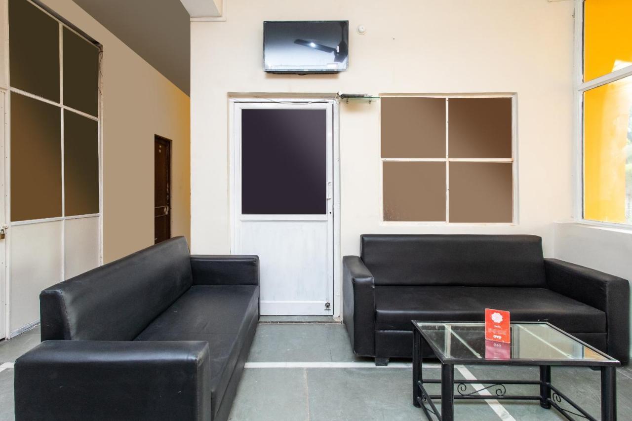 Hotel Oyo 18571 Ashoka 3*